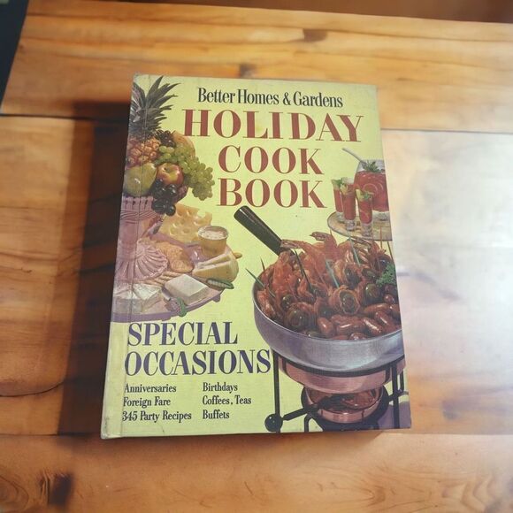 Better Homes & Gardens Holiday Cookbook 1969 9th Printing of 1959 Edition - Picture 1 of 7